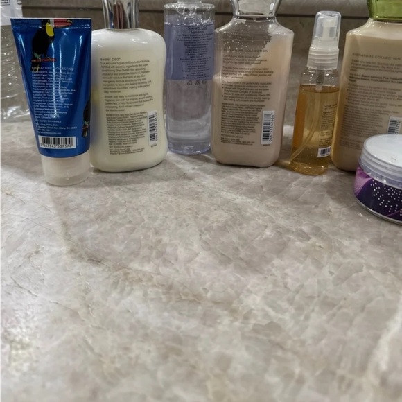 Bath and Body Works Bundle lot - Picture 2 of 3